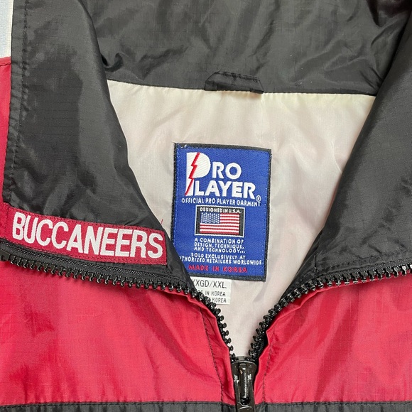 Vintage Pro Player Tampa Bay Buccaneers NFL football windbreaker jacket - Picture 6 of 11
